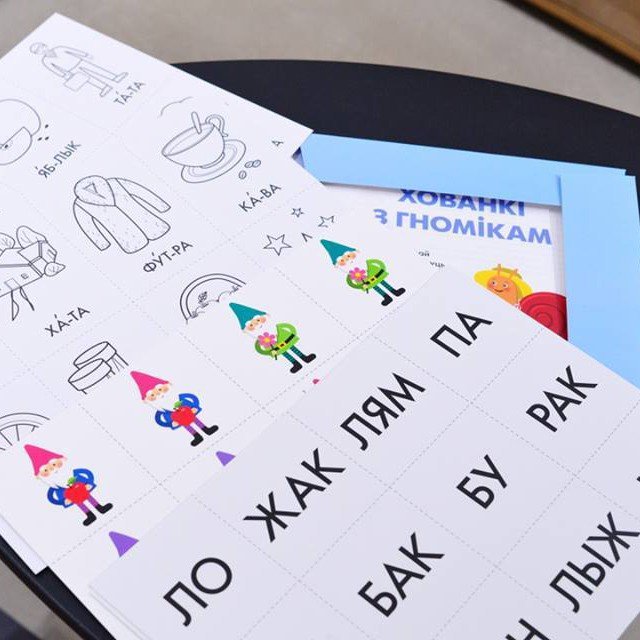 Настолка для вывучэння мовы «Хованкі з гномікам»